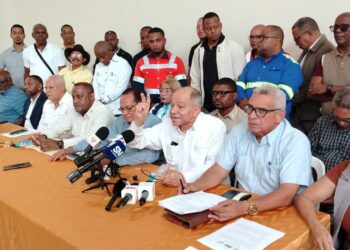 Centrales Sindicales anuncian plan de movilización nacional en defensa de la cesantía laboral