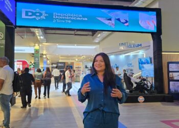 Adompretur destaca impacto social del turismo en feria de Asonahores