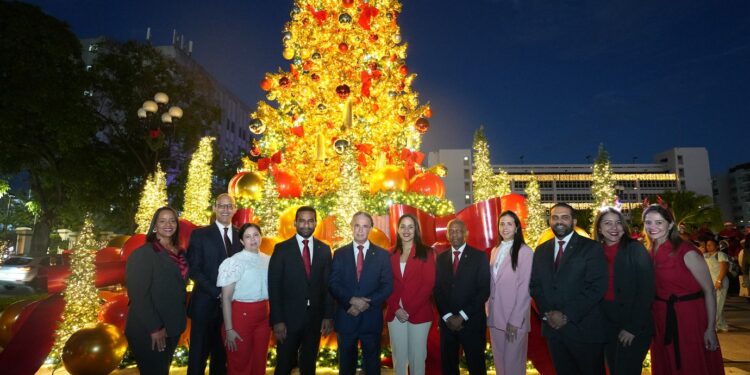 BCRD celebra su tradicional encendido del Belén y del árbol navideño