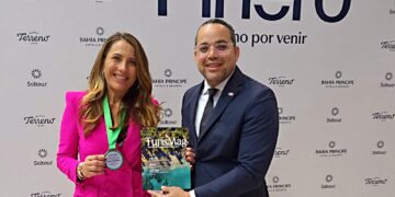 Revista TurisMag con éxito en FITUR y fortalece promoción del turismo dominicano