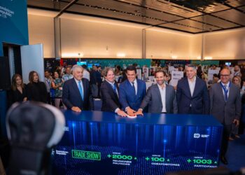 Turismo logra importantes acuerdos en Tradeshow de Miami