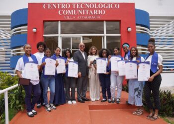 Villa Altagracia. CTC celebran “Día de las Niñas en las TIC” y certifican a 100 jóvenes en Villa Altagracia