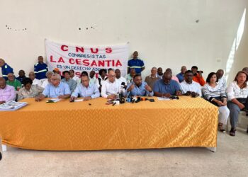 Centrales sindicales piden a Abinader retirar del Congreso la reforma del Código de Trabajo si no se respeta el acuerdo tripartito