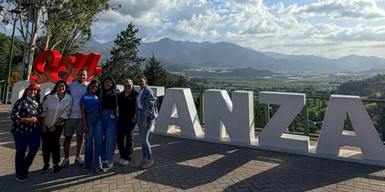 Ministerio de Turismo y ADAVIT impulsan el turismo interno con exitoso “Tam Trip” en Constanza