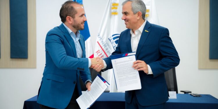 TNR e Intabaco firman acuerdo para promover tecnificación del riego y fortalecer producción tabacalera