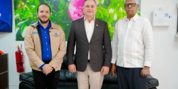 TNR expone avances en riego agrícola al ministro de Agricultura