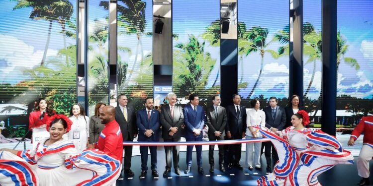 República Dominicana conquista París y fortalece su conectividad con Europa durante la feria turística de Top Resa.
