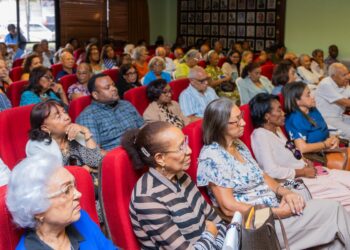 Medicsleep ofrece conferencia magistral sobre el sueño y el descanso del adulto mayor en el Colegio Médico Dominicano  